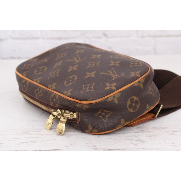 Louis Vuitton Pochette Gange Monogram Bumbag Belt Waist Crossbody Pouch A4285 - Picture 12 of 13